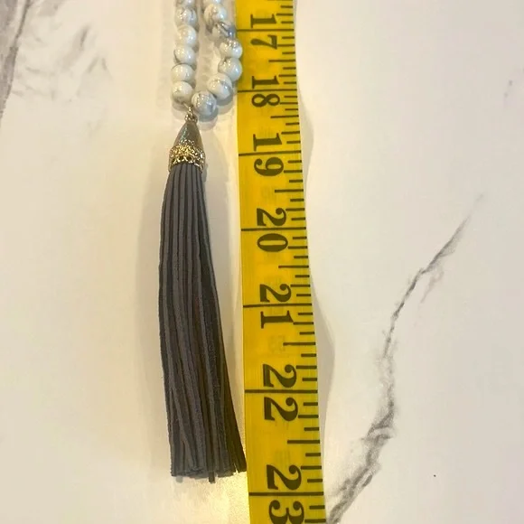 BCBG Long Tassel White,Grey Howlite & Wood, Necklace,Gold,Grey Suede Tassel,Boho - Picture 6 of 8